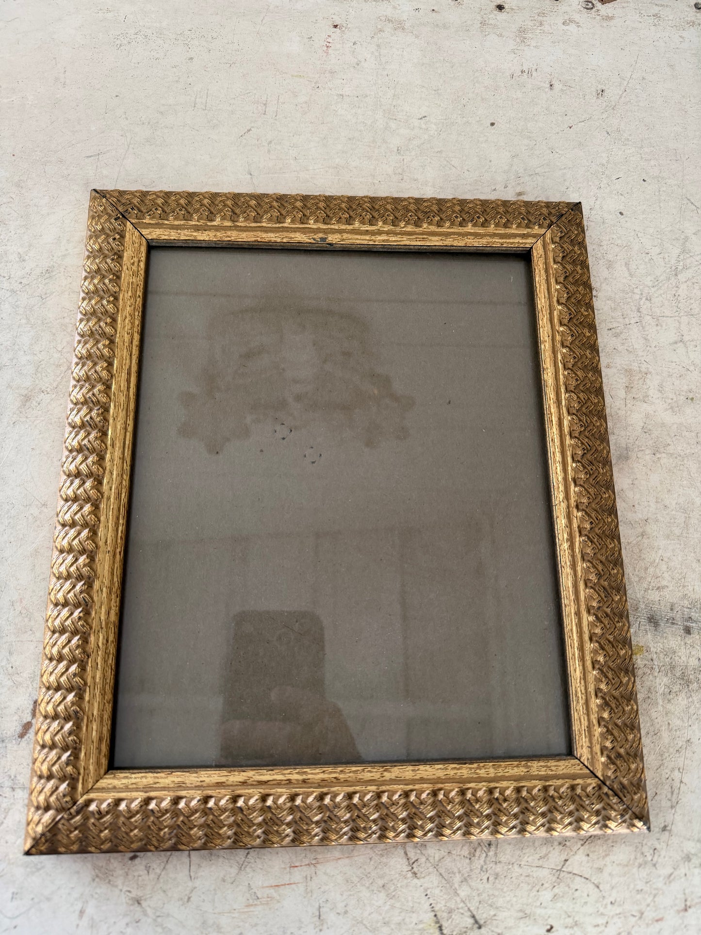 Woven Pattern 8x10 Frame Will Get Print and Makeover