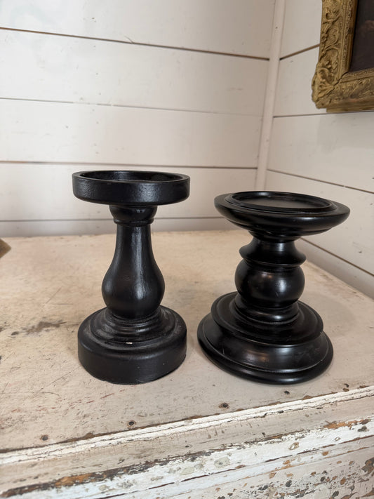 Set of black candlesticks will be painted