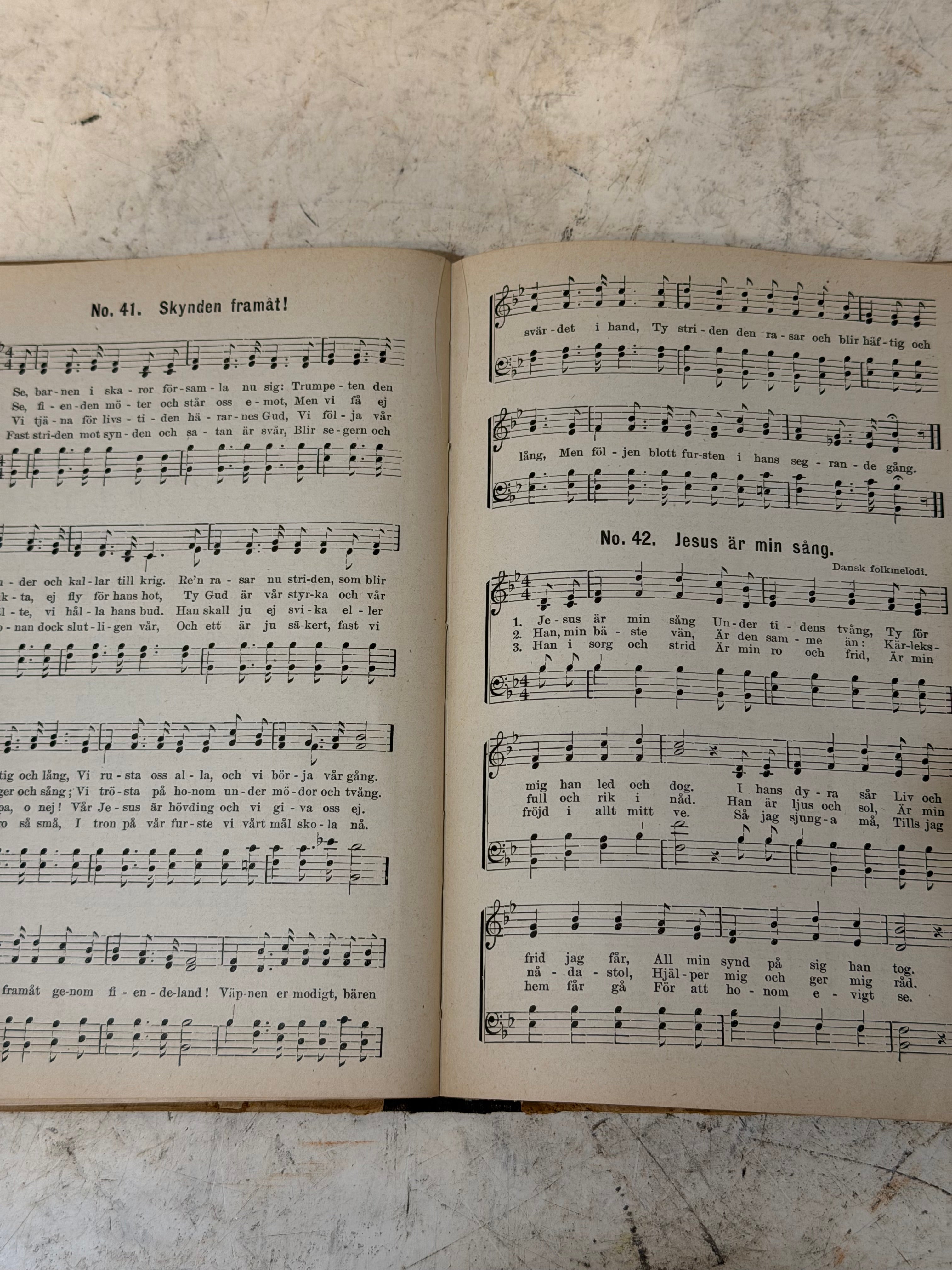 Vintage Swedish songbook  "Unga Röster" ("Young Voices")