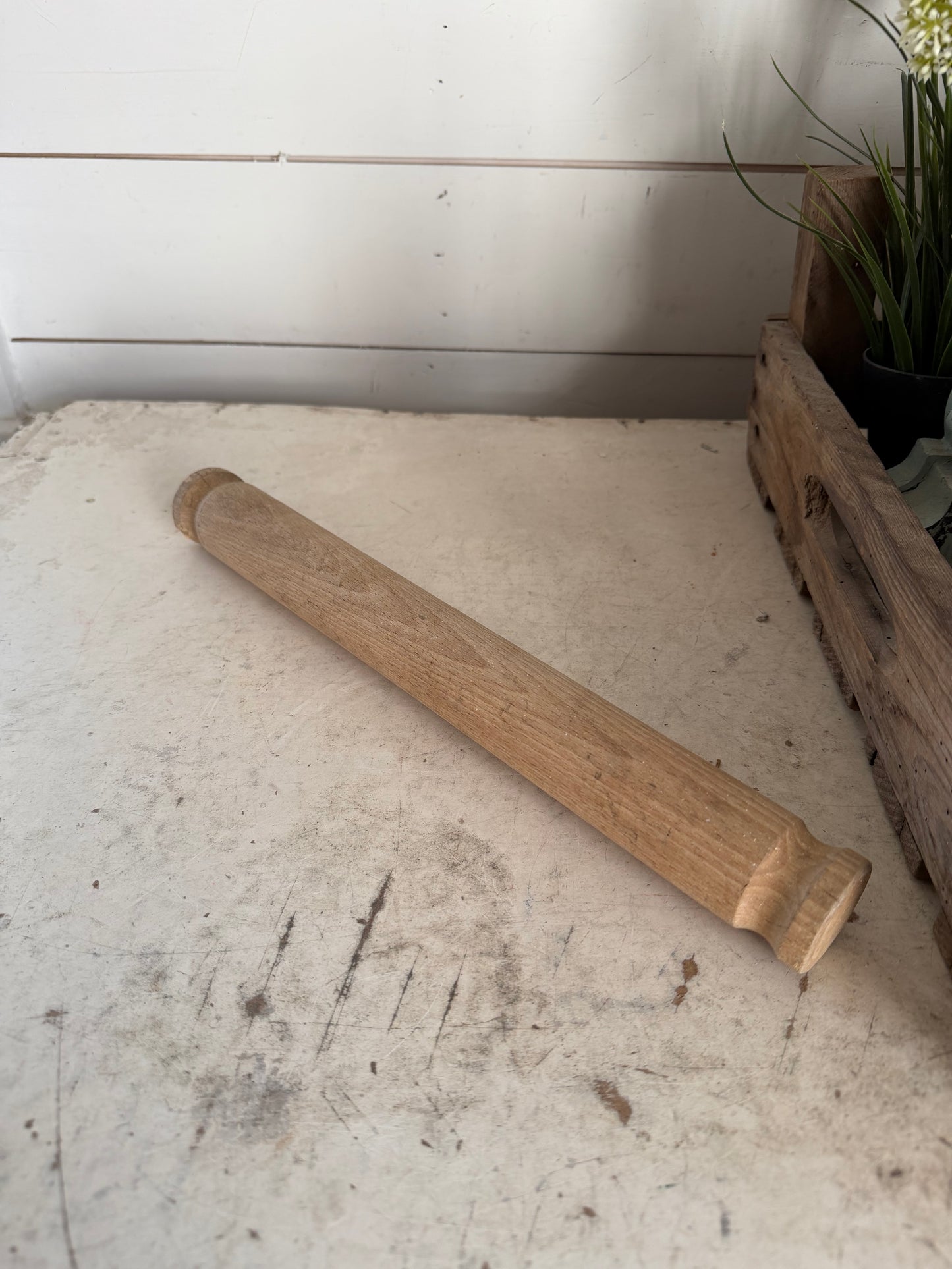 English wooden rolling pin - E