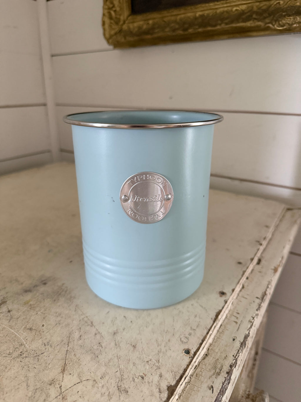 Light blue enamel utensil holder will get transferred