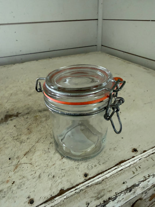 Small hermetic jar