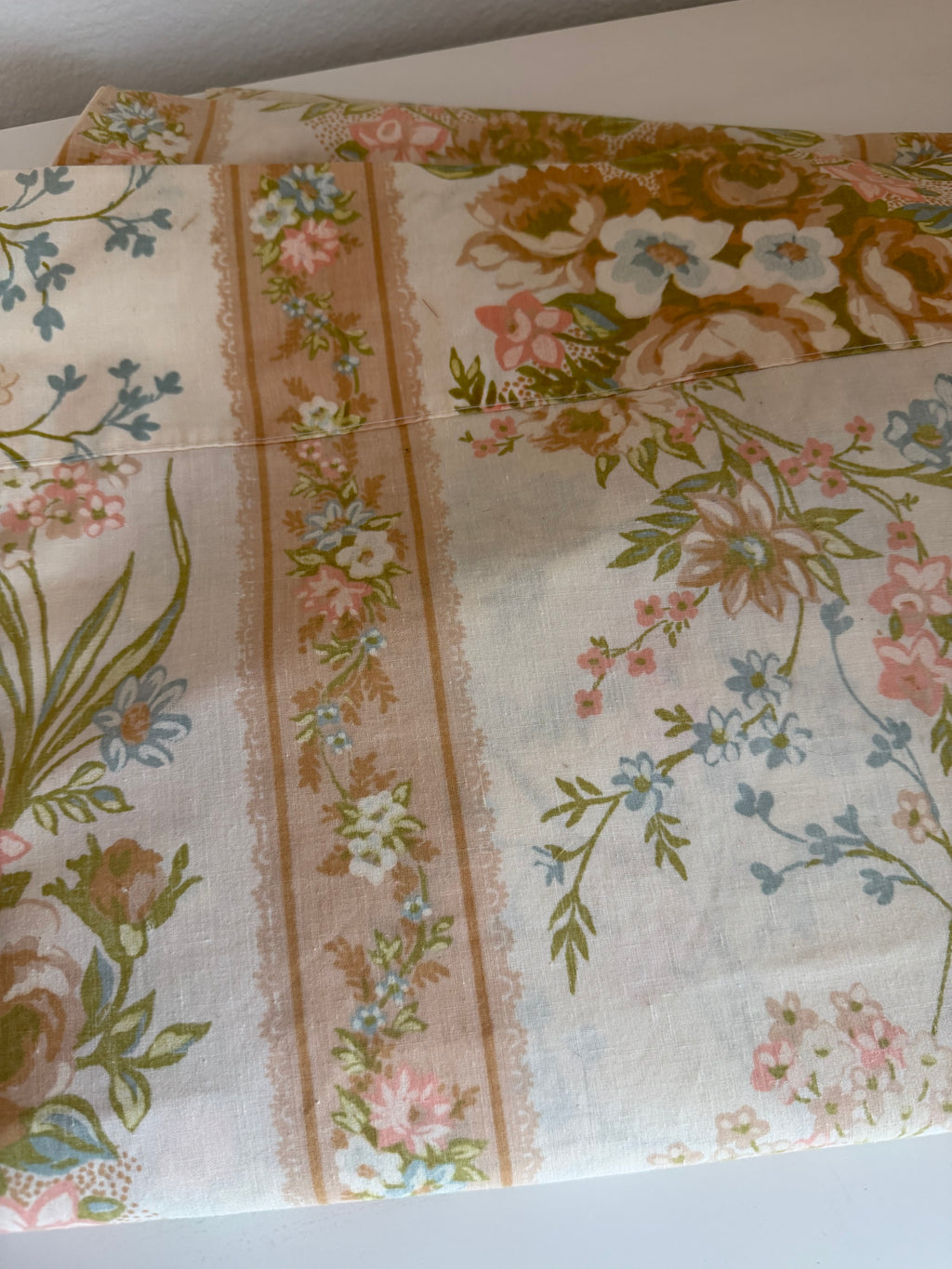 Vintage Full Floral Flat Sheet - peach and brown