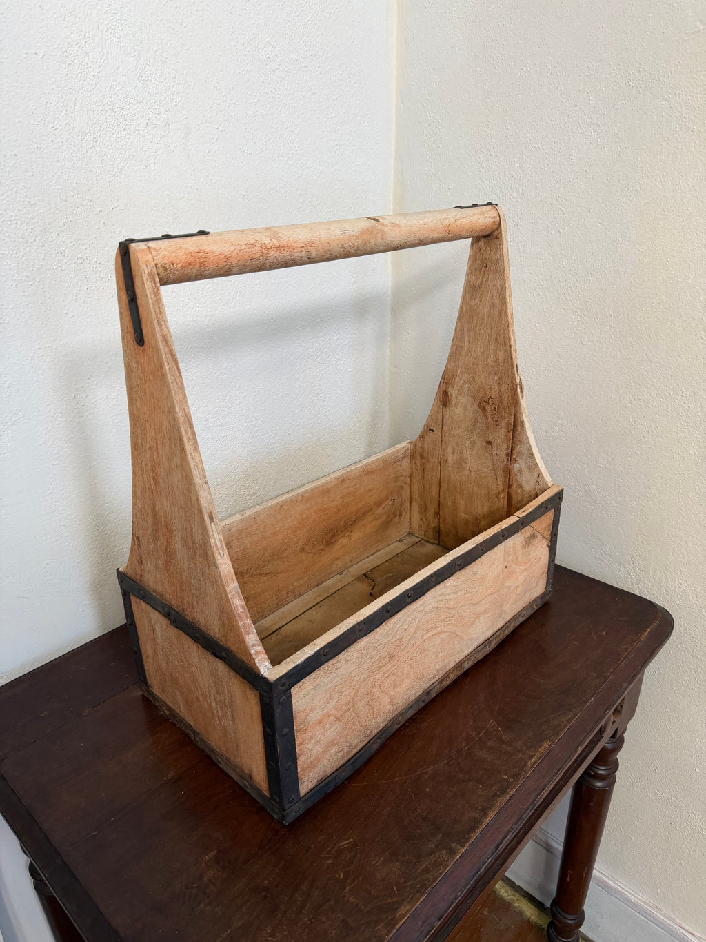 Large oversized tote will get makeover
