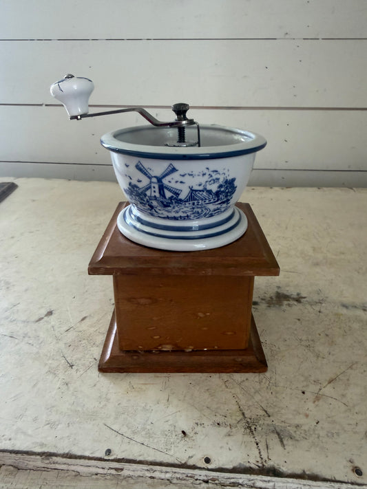 Vintage Manual Grinder Delft Blue/White Hopper Wood Base