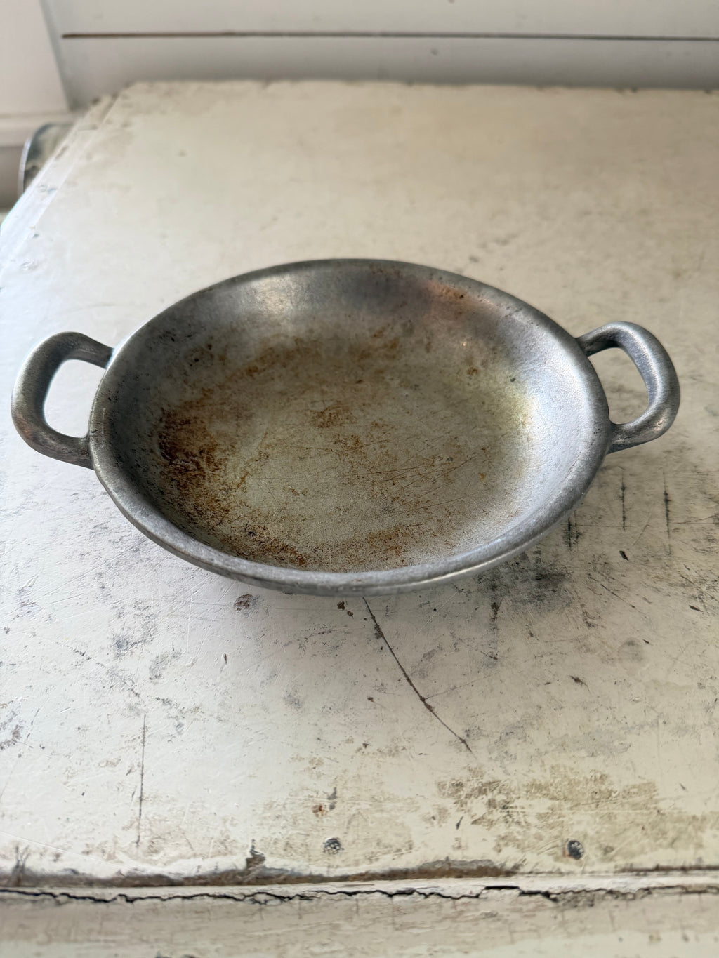 Wilton Columbia RWP handled serving bowl - Will get reconditioned