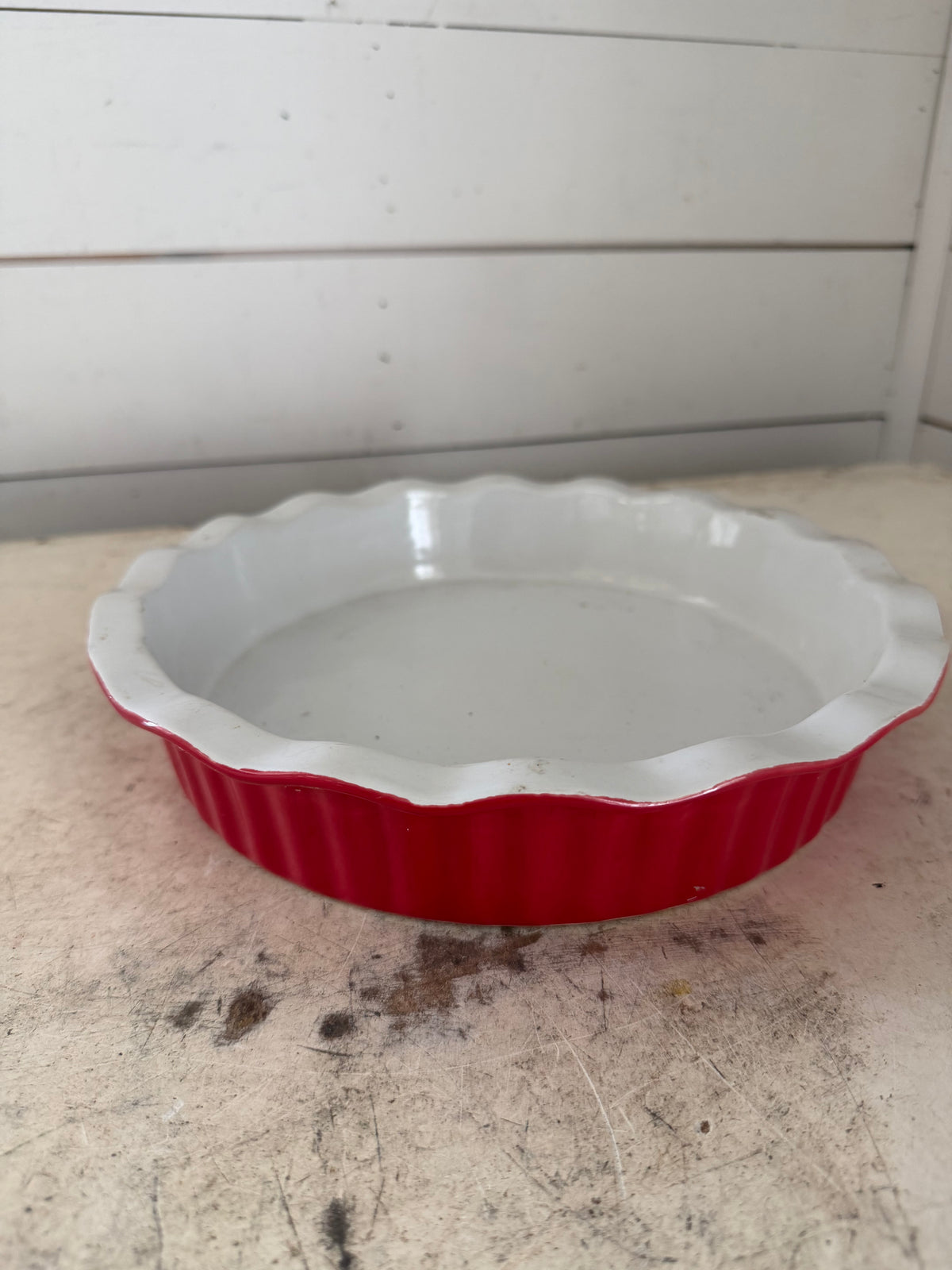 Red and white pie plate