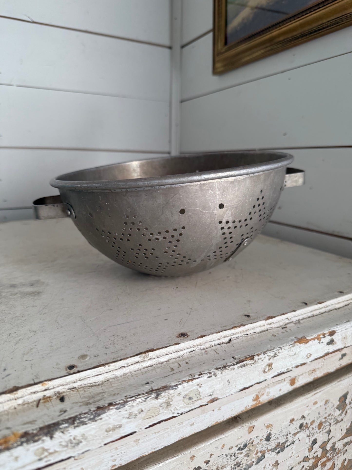 Vintage aluminum star colander missing feet