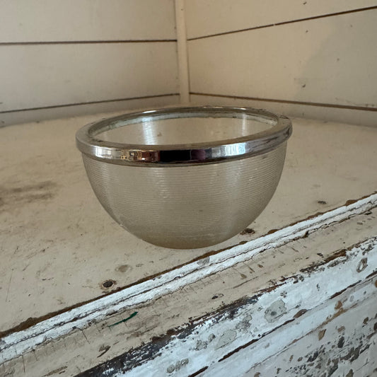 Small Fluted bowl with silver rim