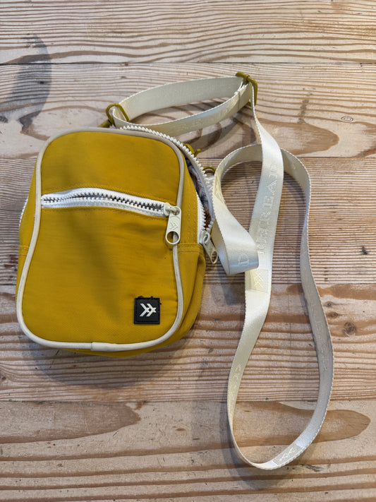 Thread Crossbody Bag - Golden