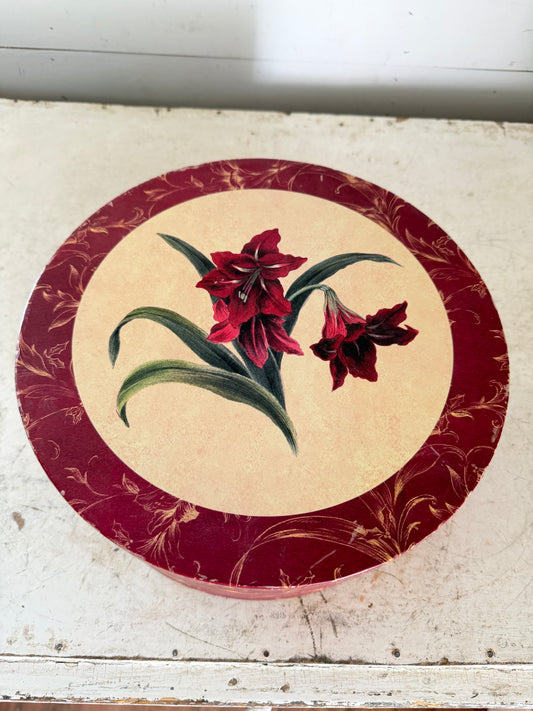 Amaryllis hat box vintage style