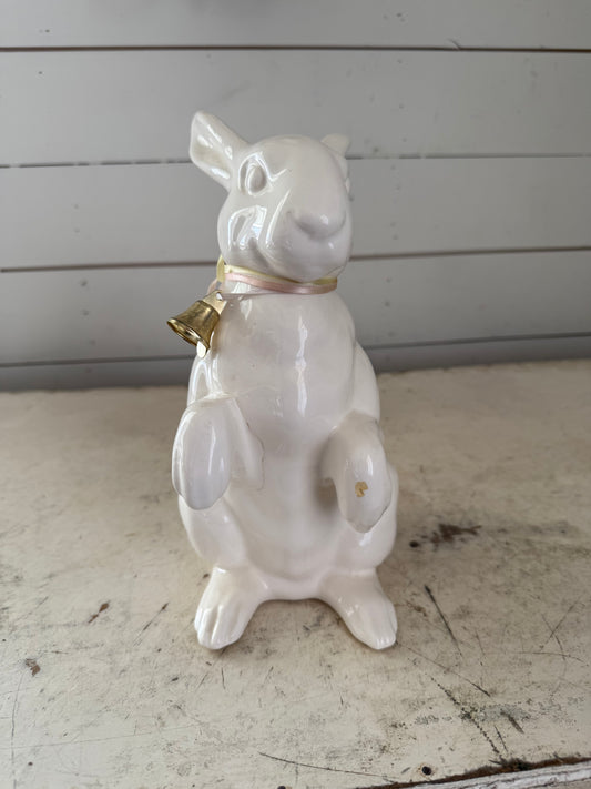 Porcelain bunny has crack will get repaired and painted