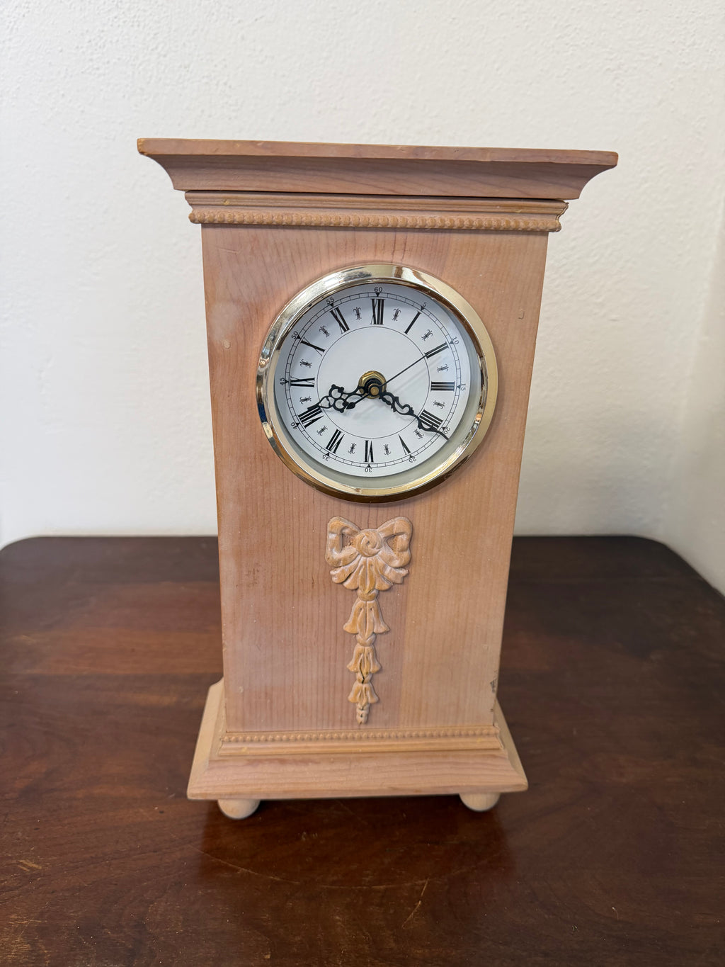 Wood clock with Bow Appliqué - Will Get Makeover