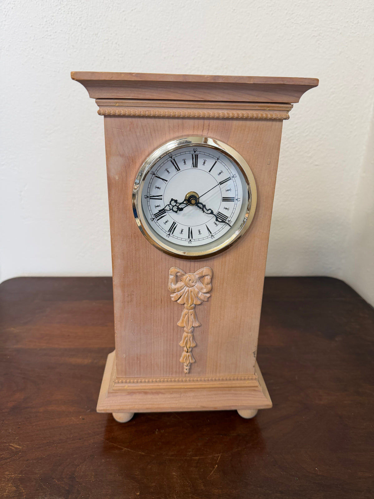 Wood clock with Bow Appliqué - Will Get Makeover