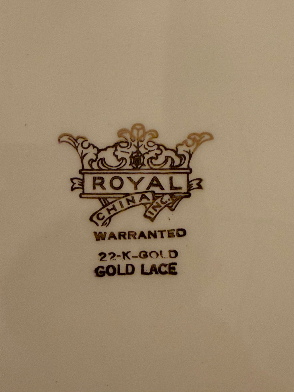 Royal China Inc. "Gold Lace" handled cake plate/oval platter with 22k gold trim with chip