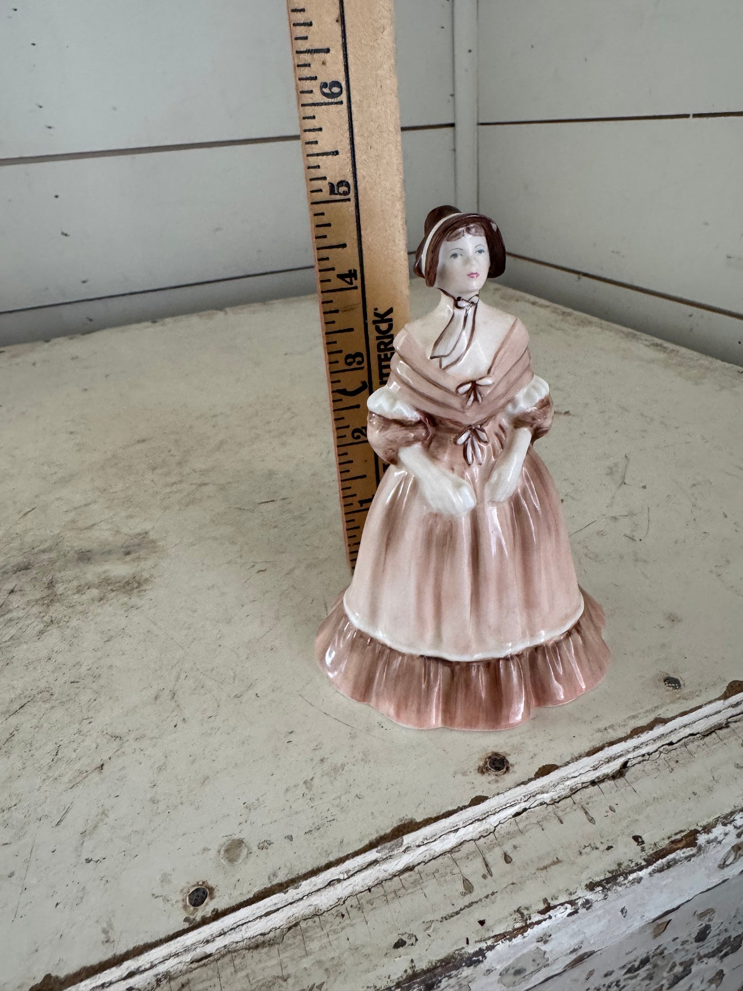 Coalport Figurine Hannah - made in England