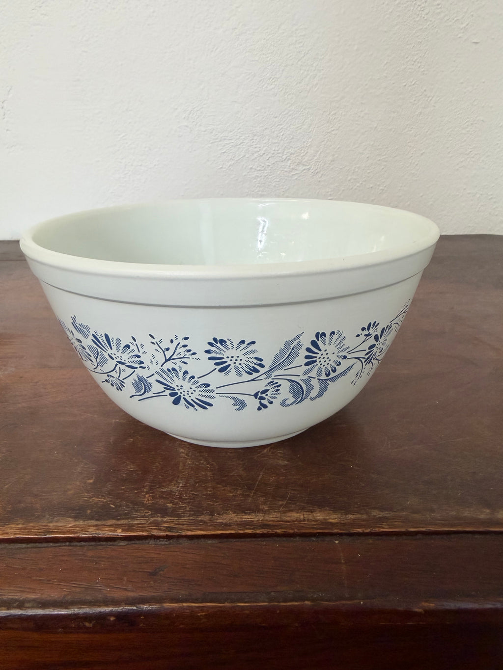 Vintage Pyrex Colonial Mist White Bowl White 7”