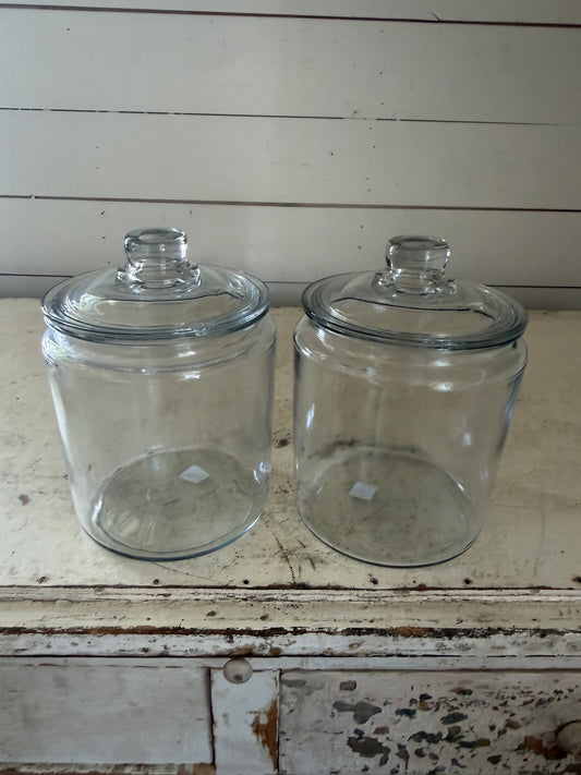 Clear glass canister with lid will get transfer sold individually