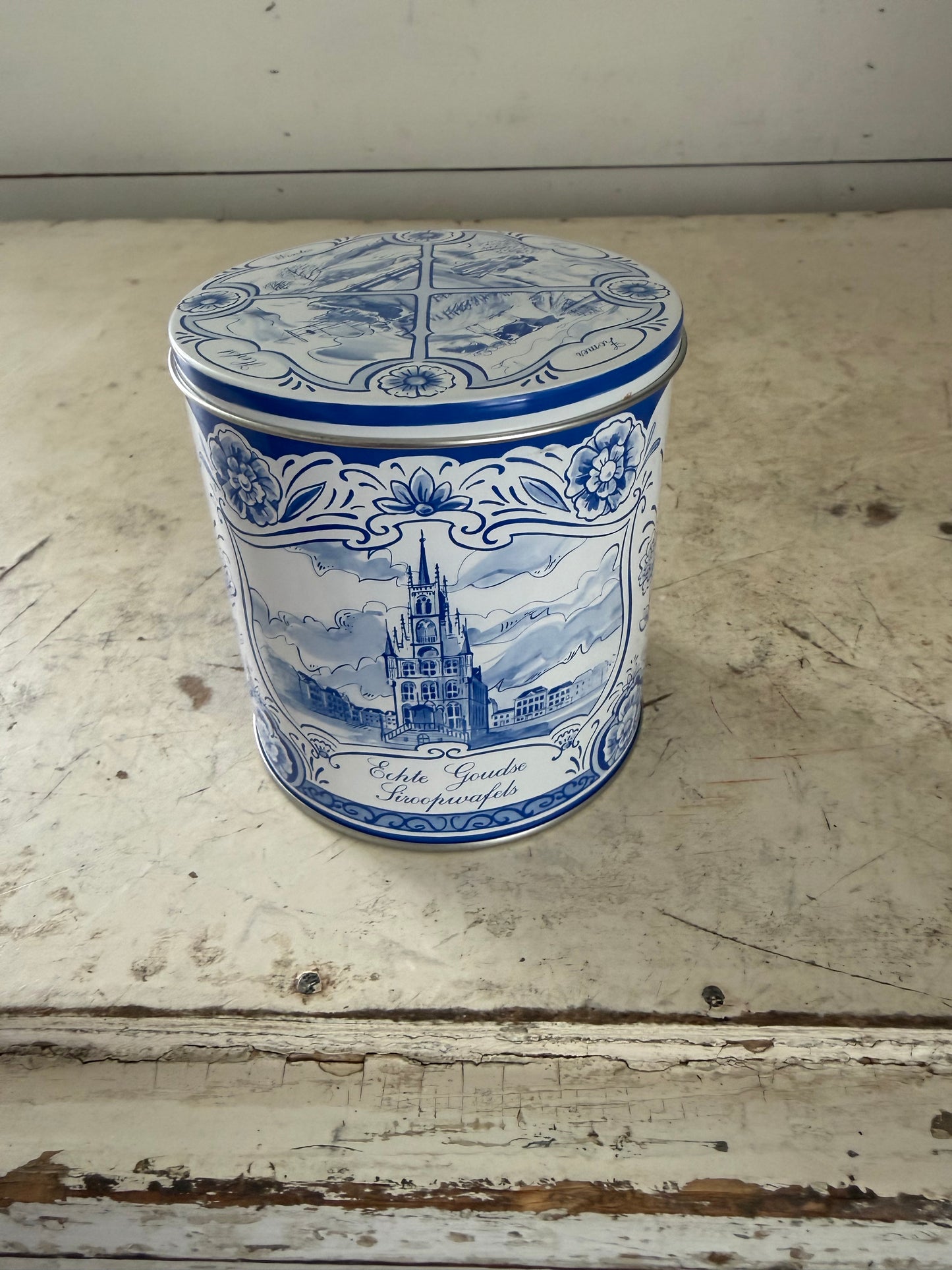 Holland Delft Blue Windmill Tin
