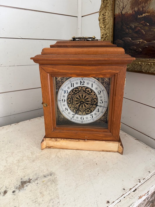Vintage mantle clock will get makeover