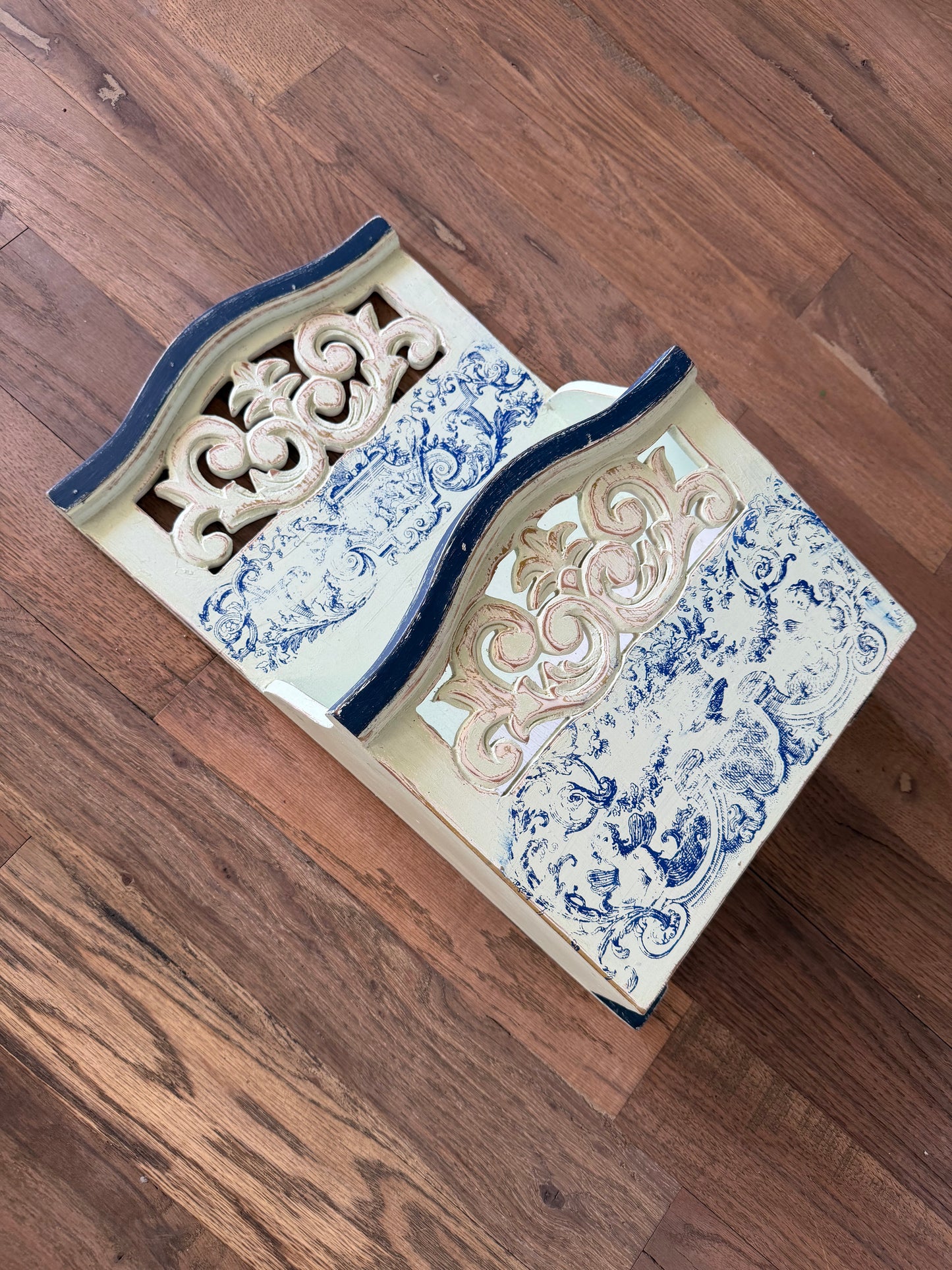 French Country Hand-painted wall hanging organizer