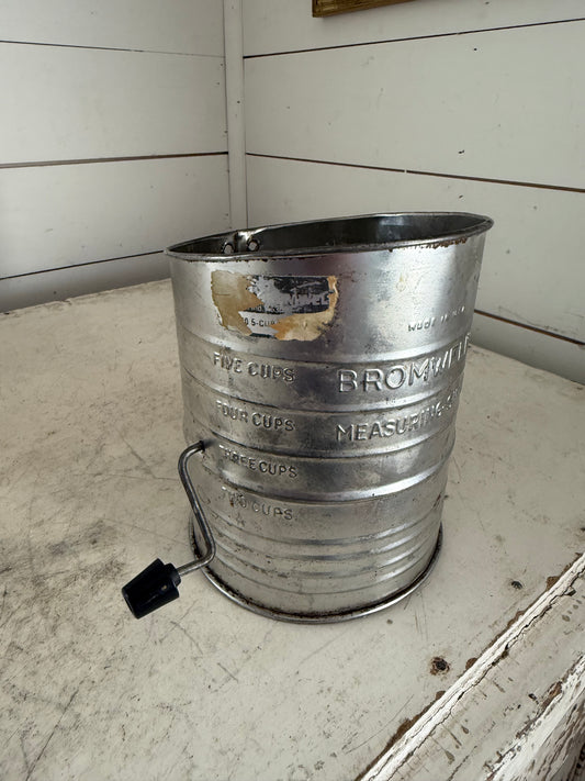 Vintage Bromwell’s 5 Cup Sifter