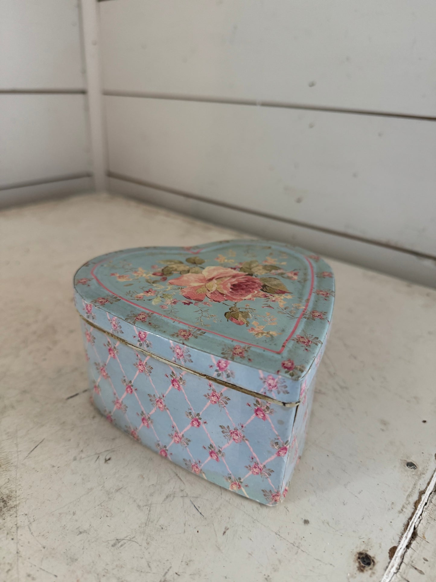 Floral heart box