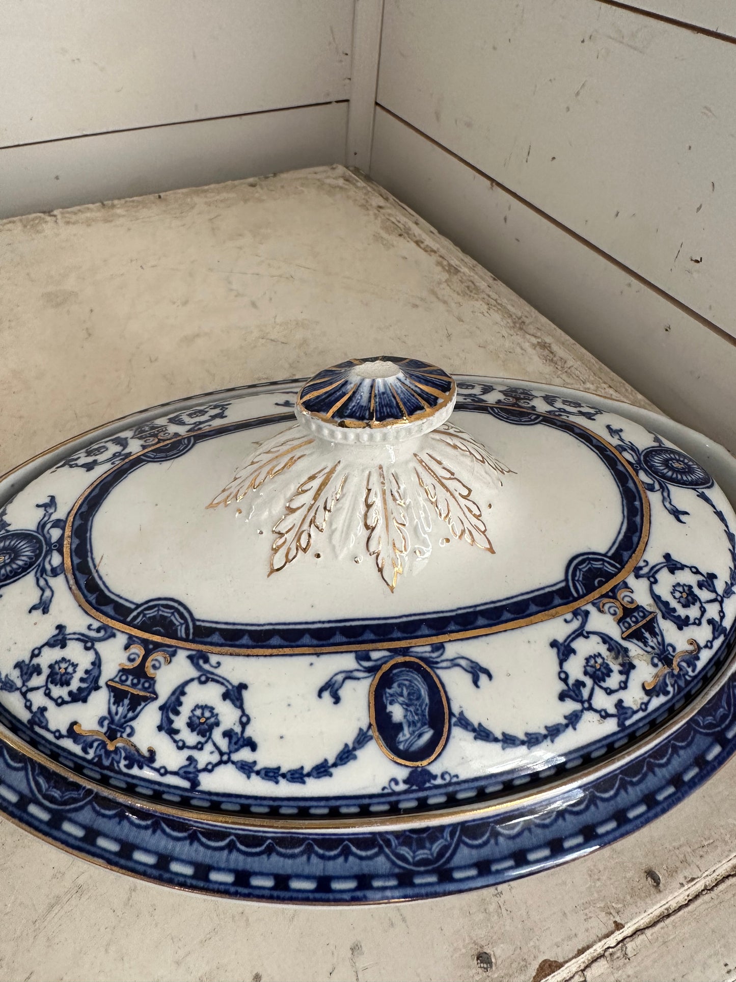 Antique Early 20th Century Sampson, Hancock & Sons Flaxman Blue with Gold Accents Serving Dish - Top is missing on finial
