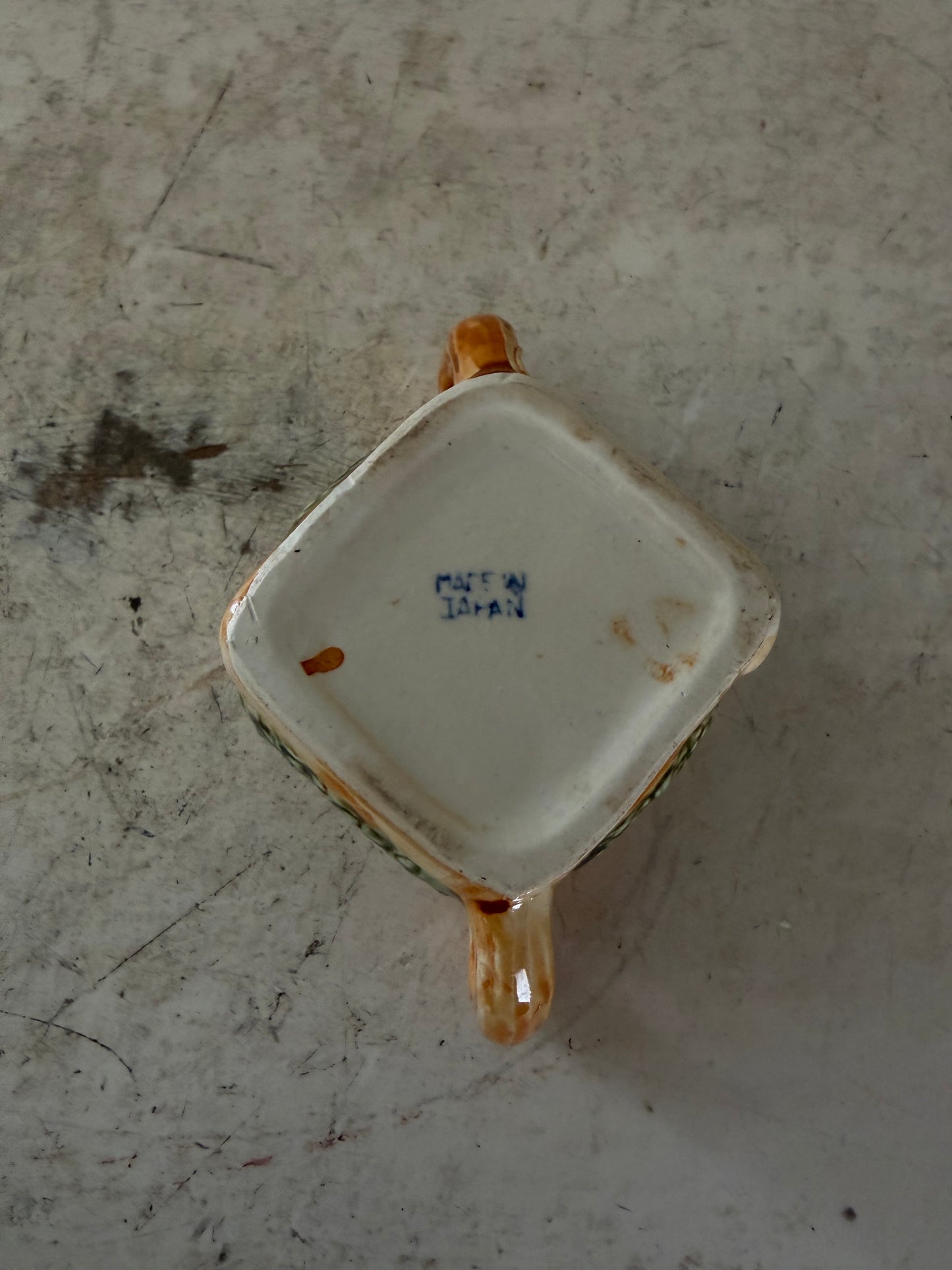 Vintage cottage ware sugar bowl with lid