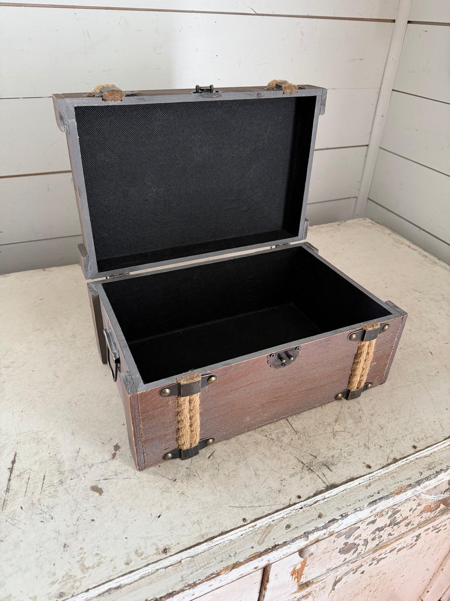 Small Hinged Box with Rope Binding - Will Get Makeover