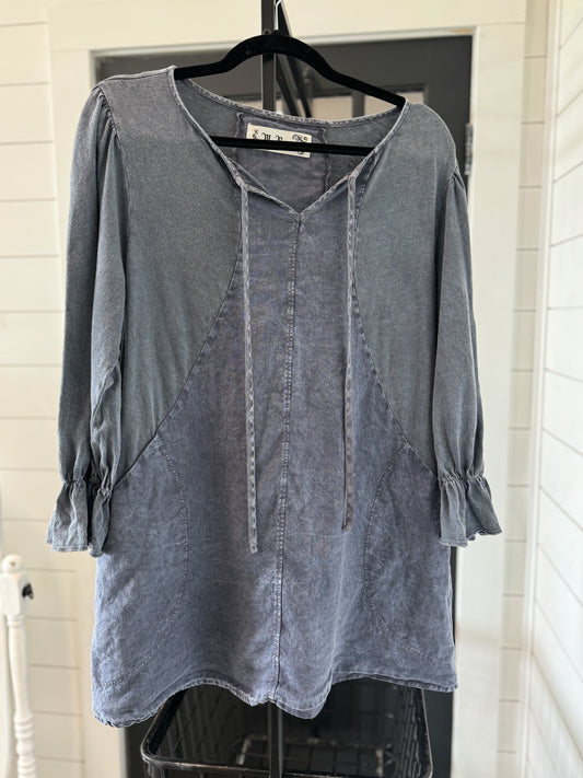 M Rena Denim Blouse Large 100% Linen has pockets