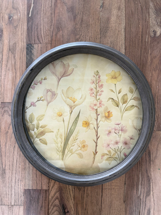 Round Frame with wildflower art 19.5”