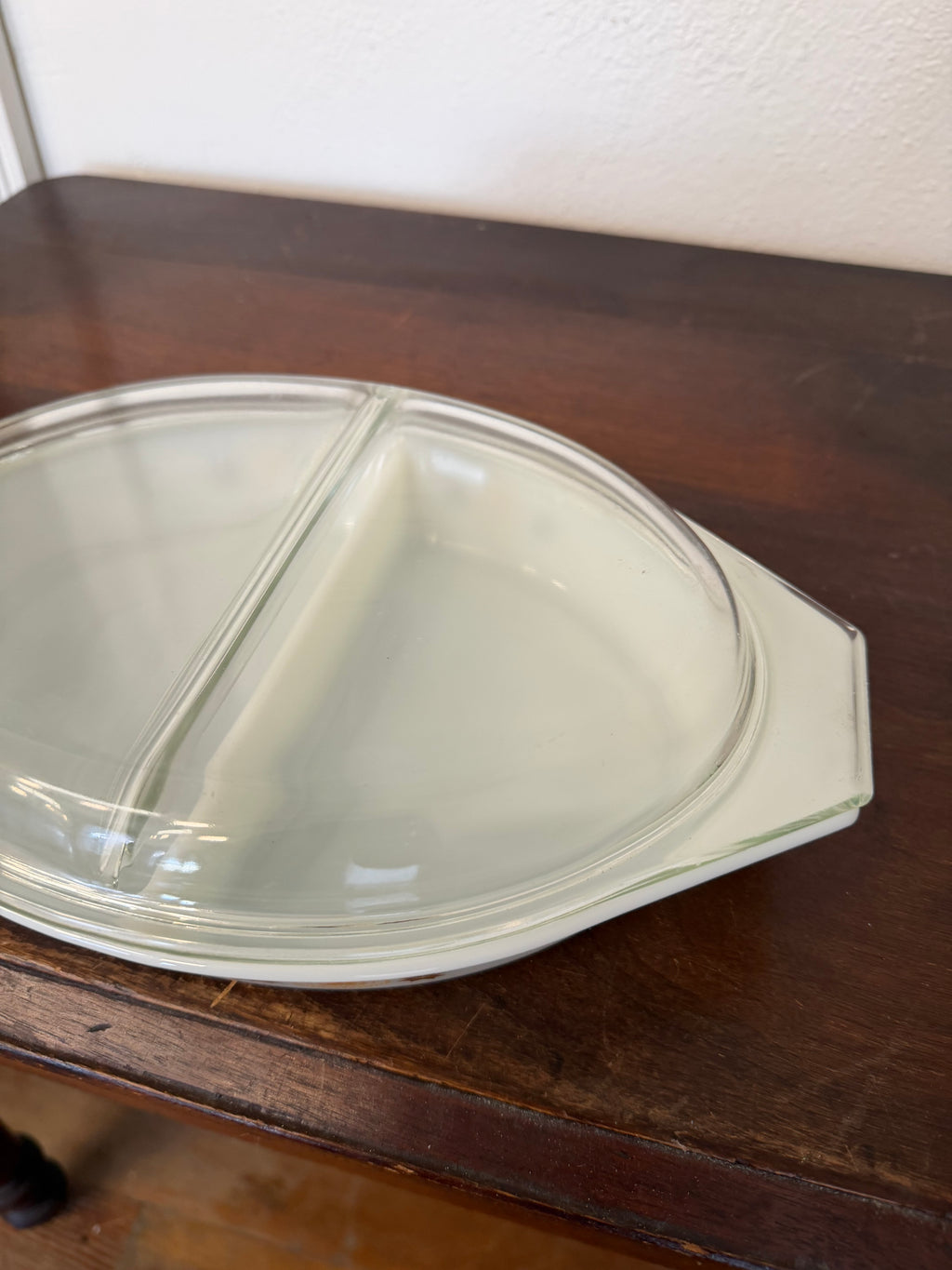 vintage Pyrex Town & Country 1.5-quart divided oval casserole dish & clear glass lid
