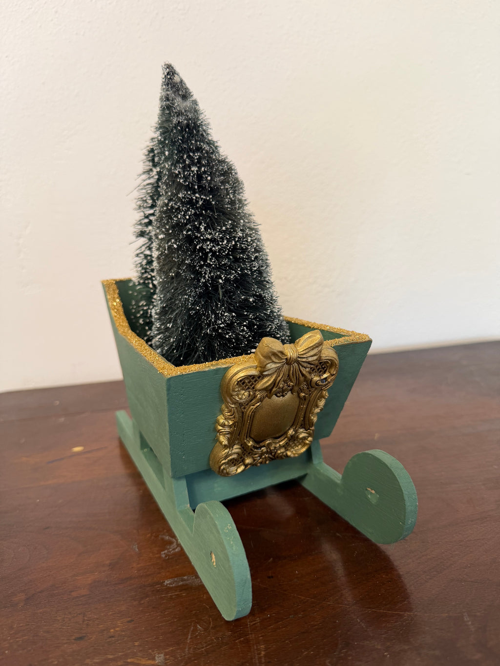 Handpainted Glitter Sleigh with bottlebrush trees