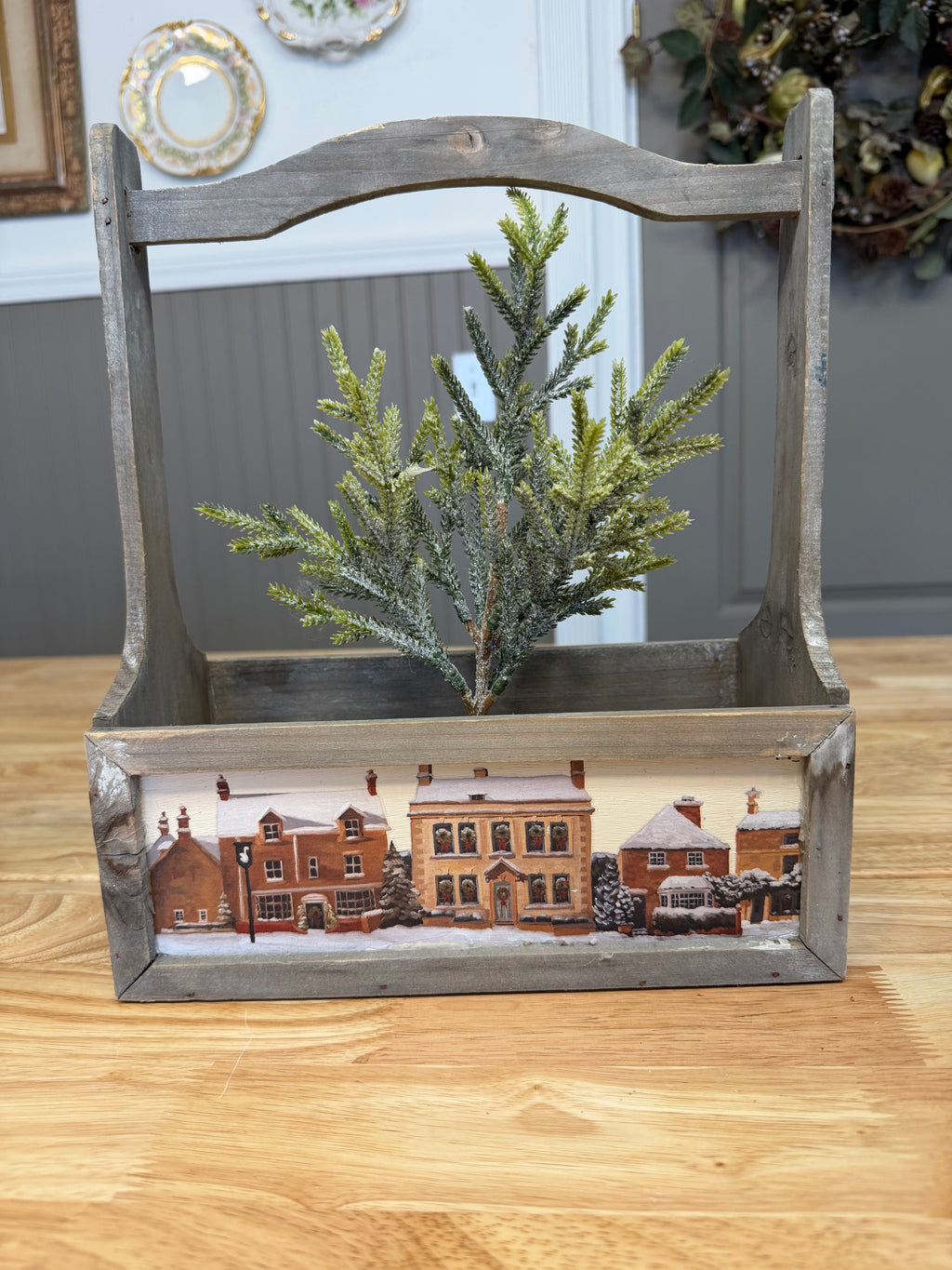 Cotswolds Christmas Village Tote - tree not included