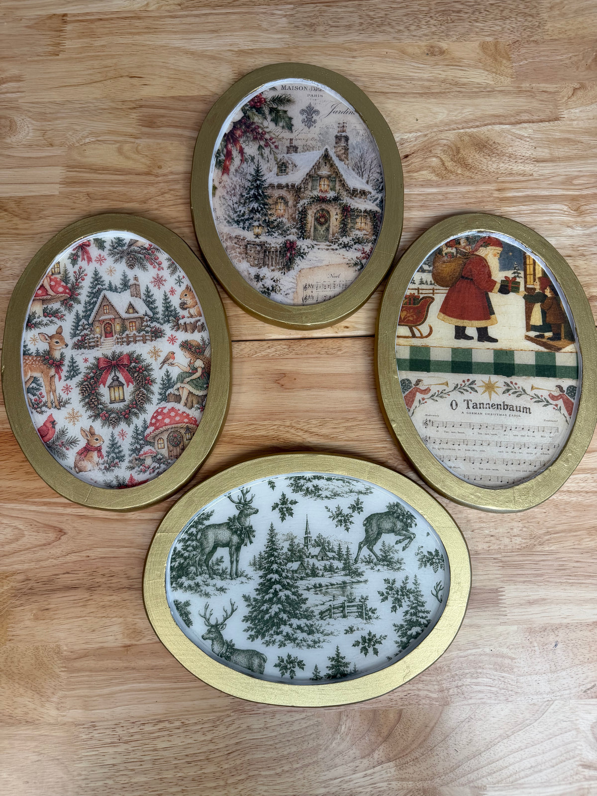 Oval Christmas wood tray with resin sold individually