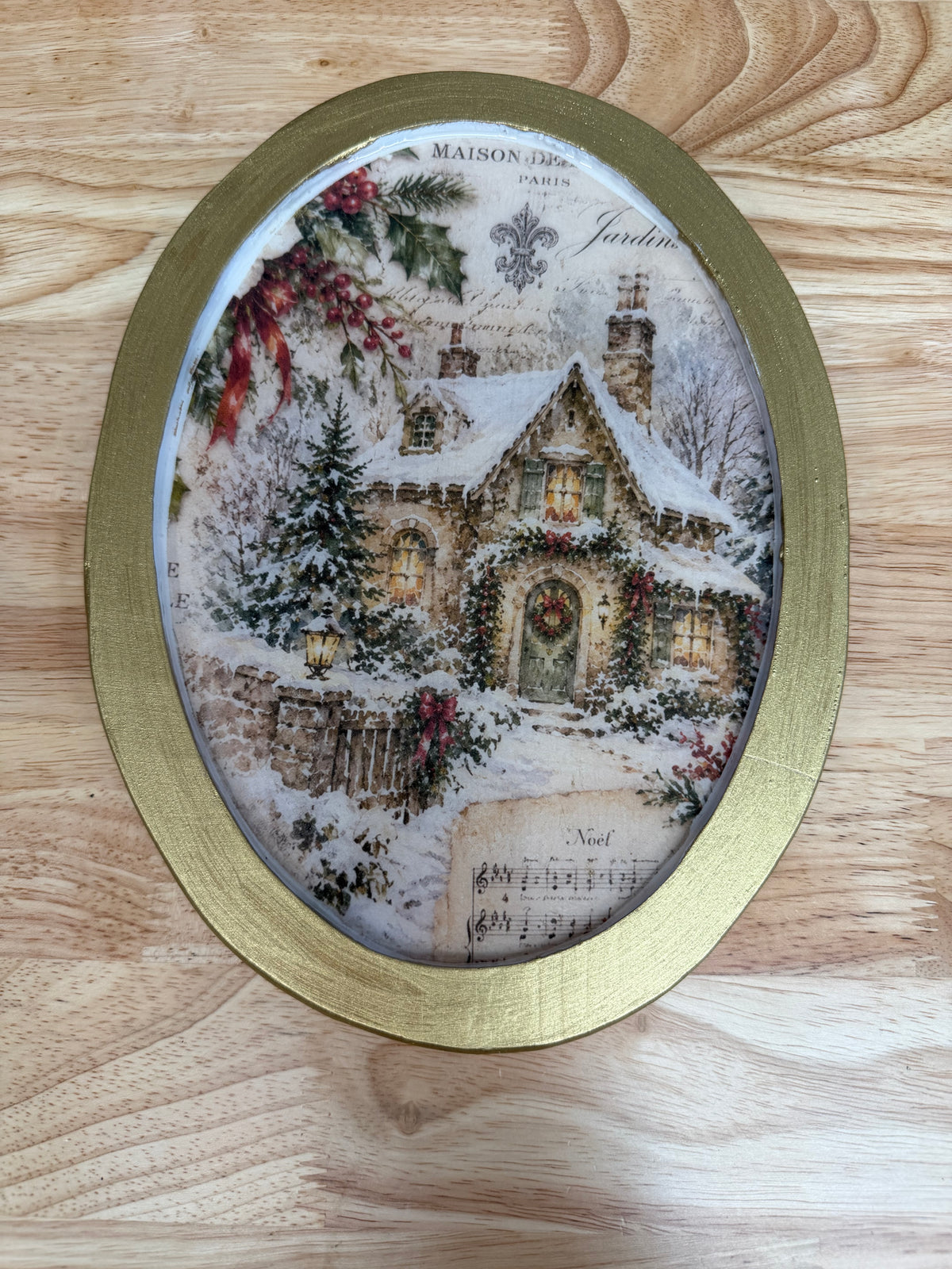 Oval Christmas wood tray with resin sold individually