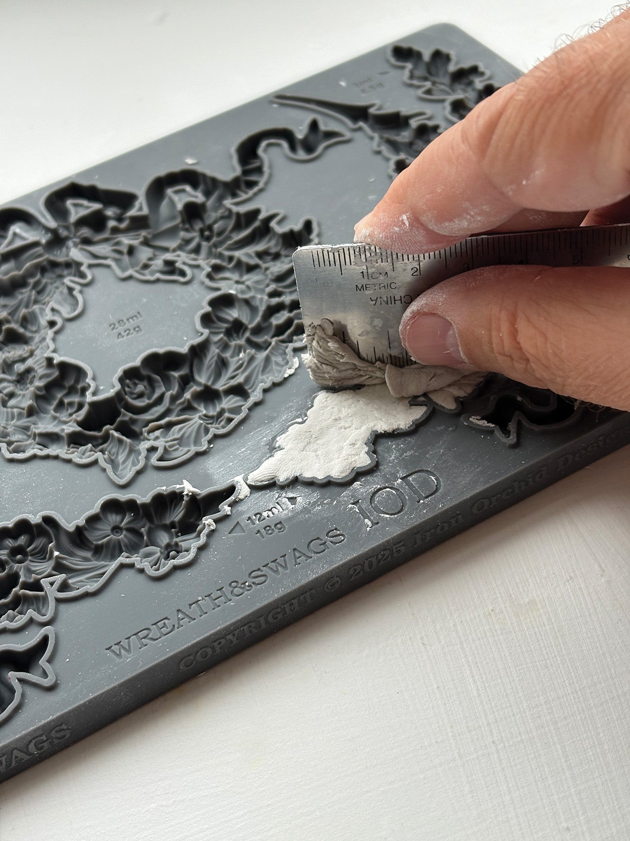 Wreath and Swags | Mould | IOD Iron Orchid Designs