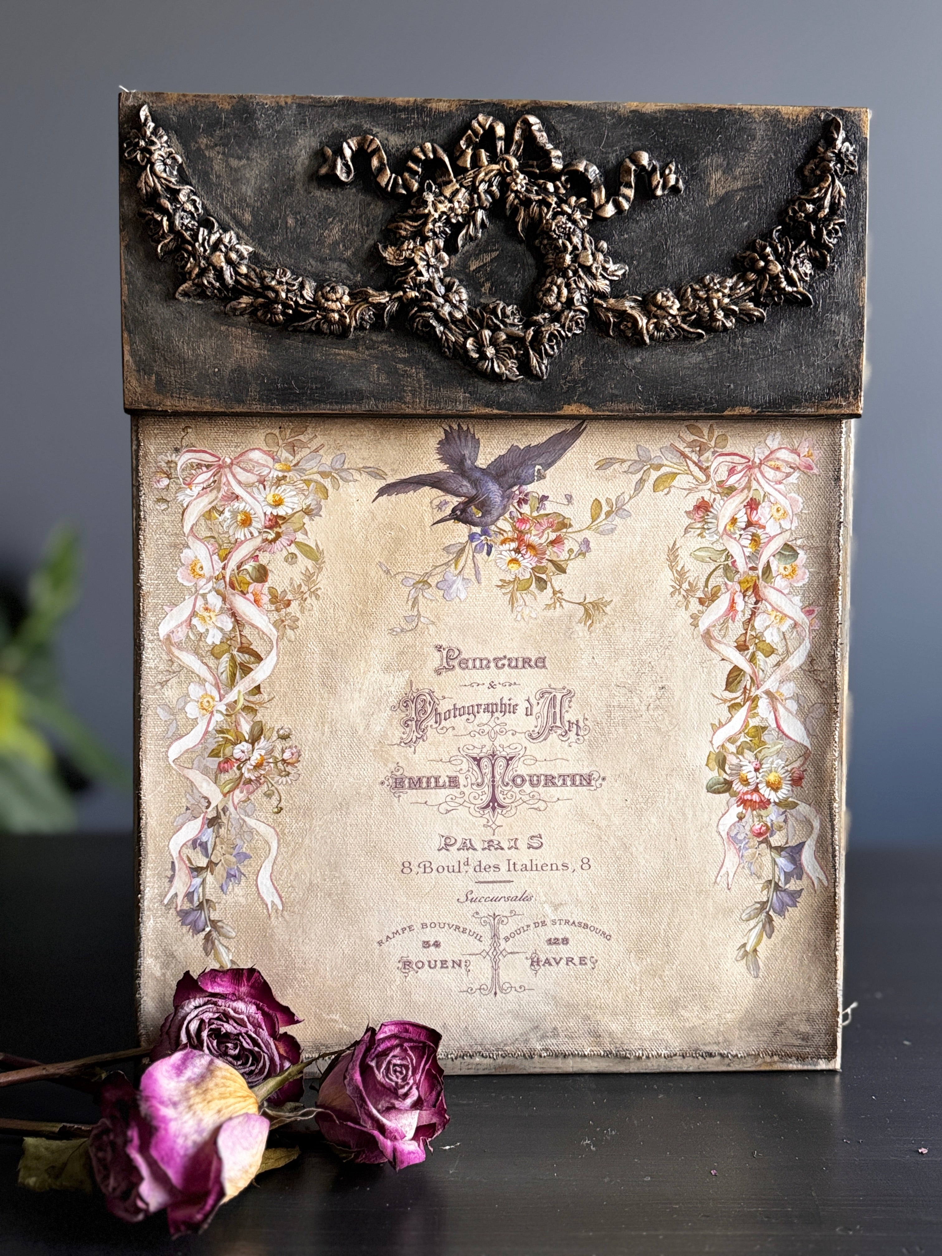 Wreath and Swags | Mould | IOD Iron Orchid Designs