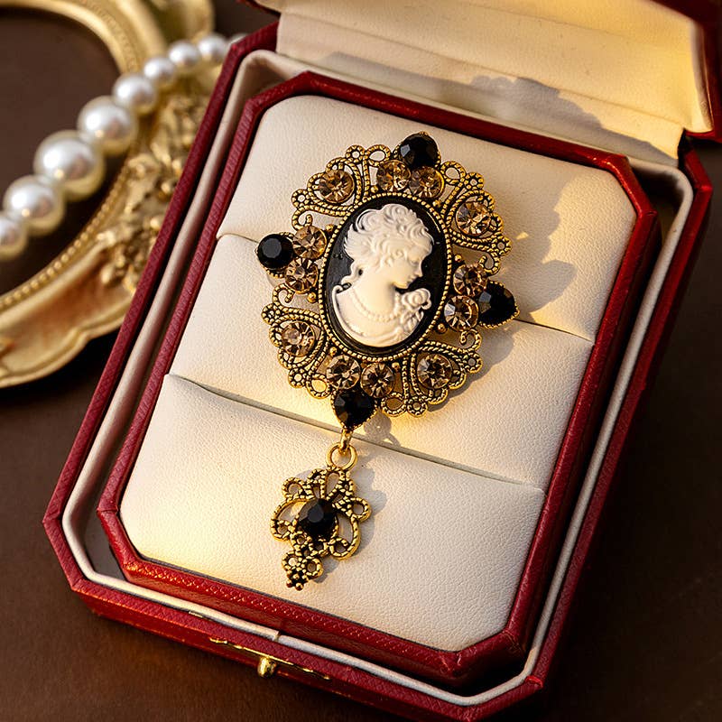 Vintage Beauty Portrait Cameo Brooch