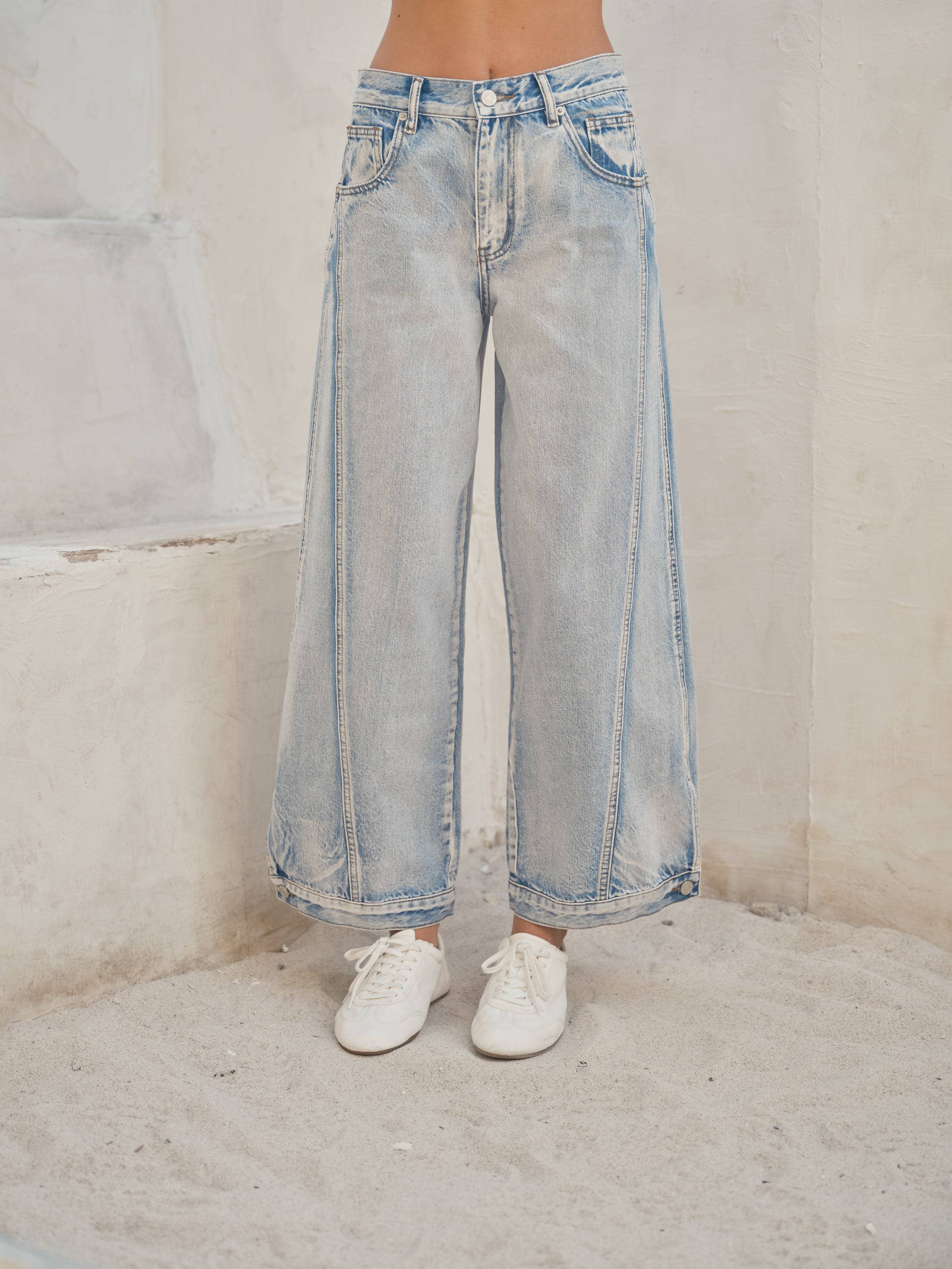 CURVE SIDESEAM TWO WAY DETAIL VINTAGE WASHED JEANS
