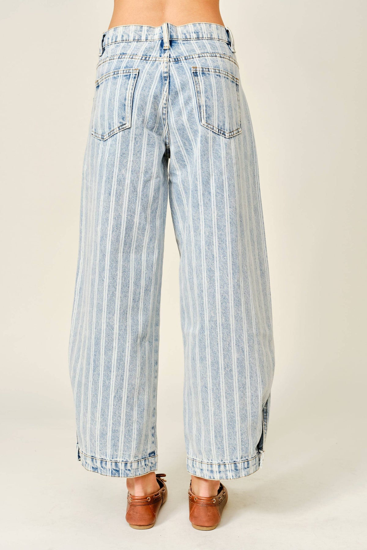 STRIPED DENIM BALLOON WASHED JEANS