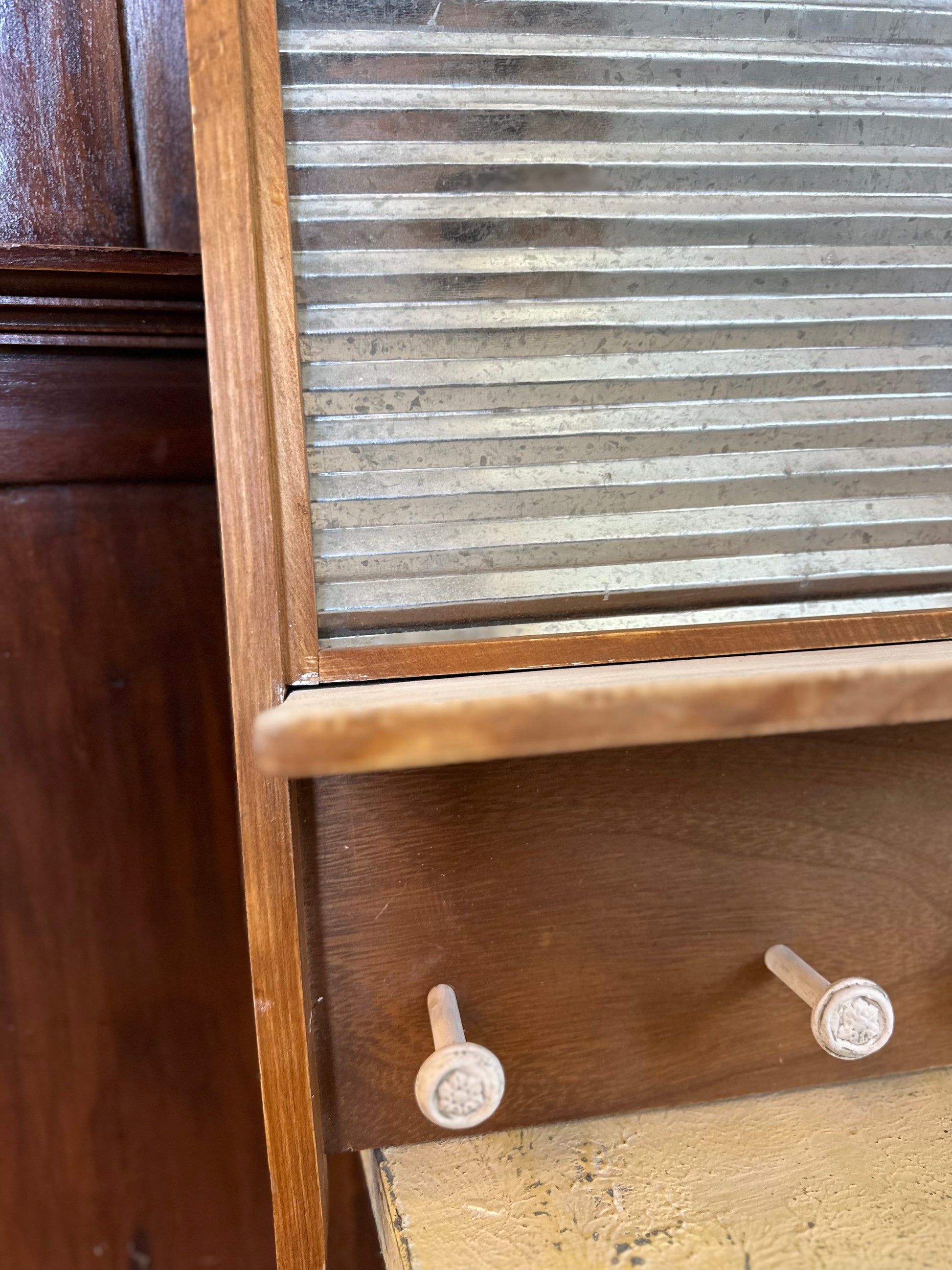 Toile Washboard Shelf – Jami Ray Vintage