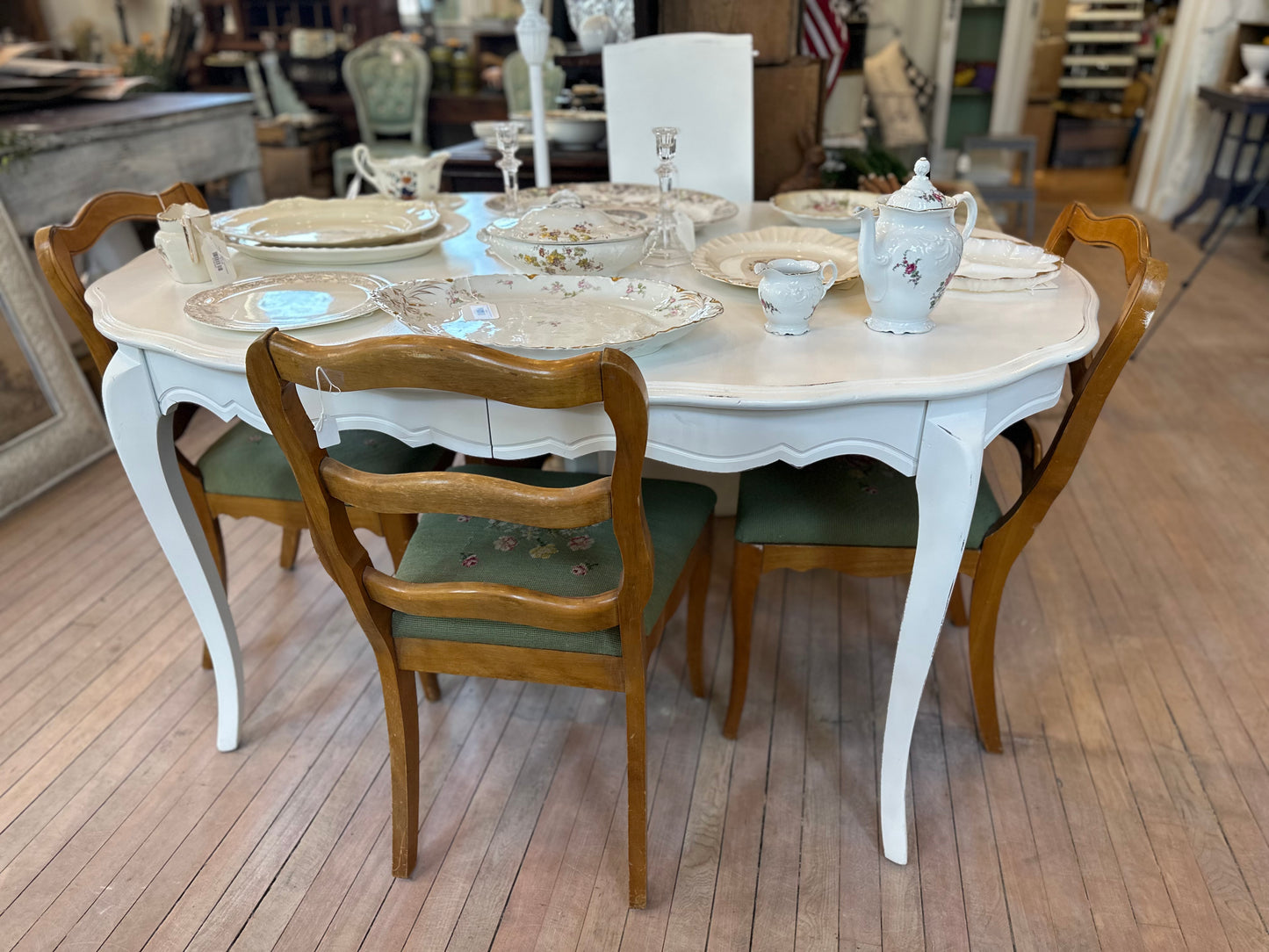 White French Provincial Table with one leaf