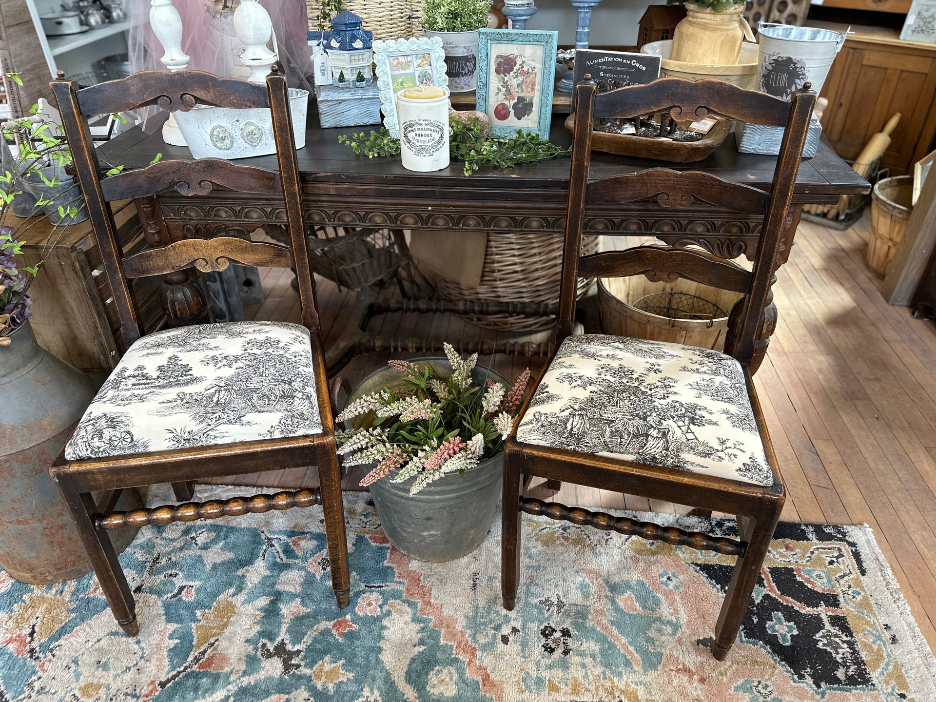 Old fashioned discount dining room chairs