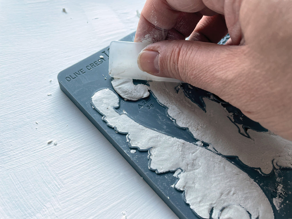 Olive Crest | Mould | IOD Iron Orchid Designs