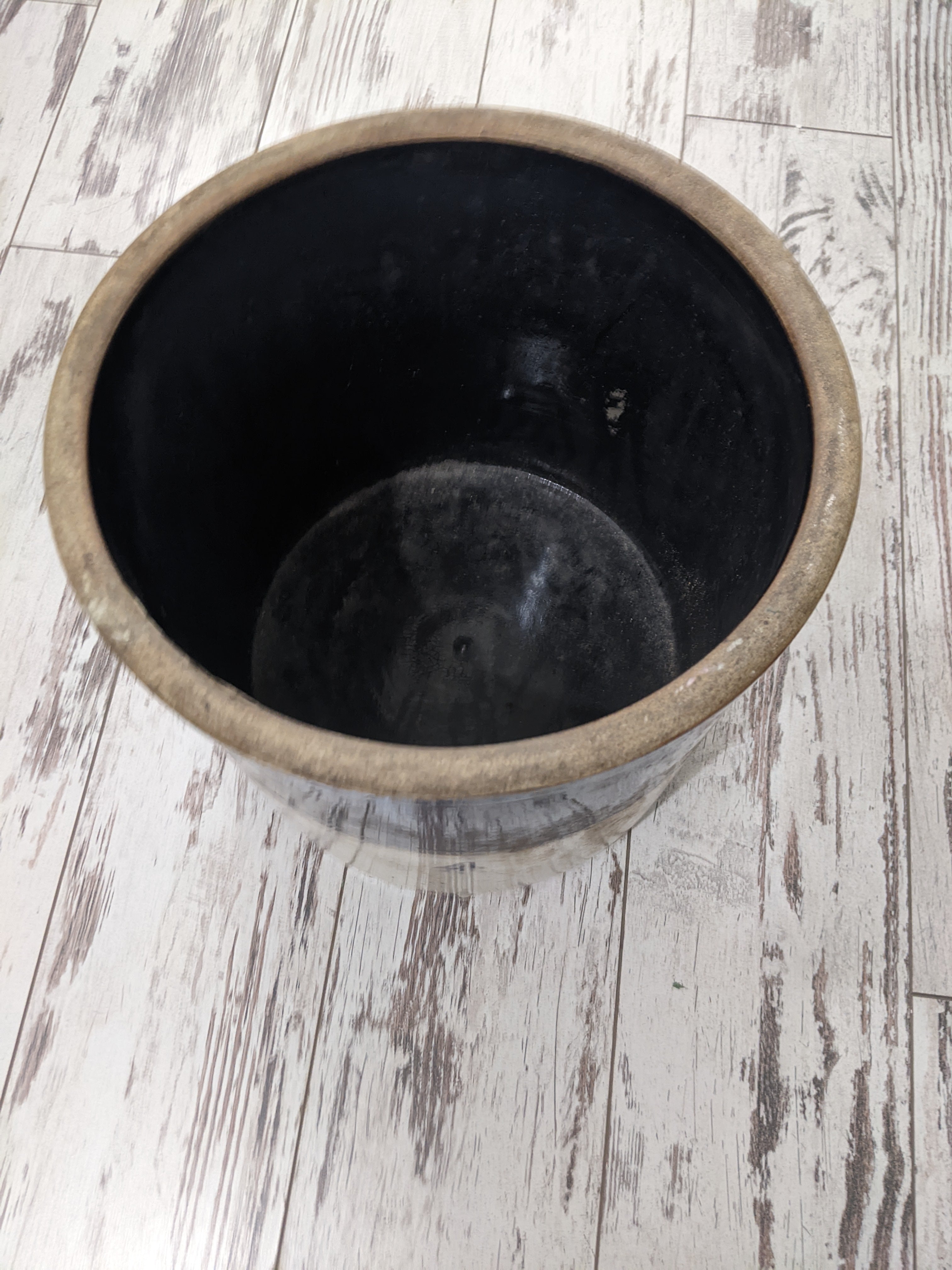 Vintage Crock 4