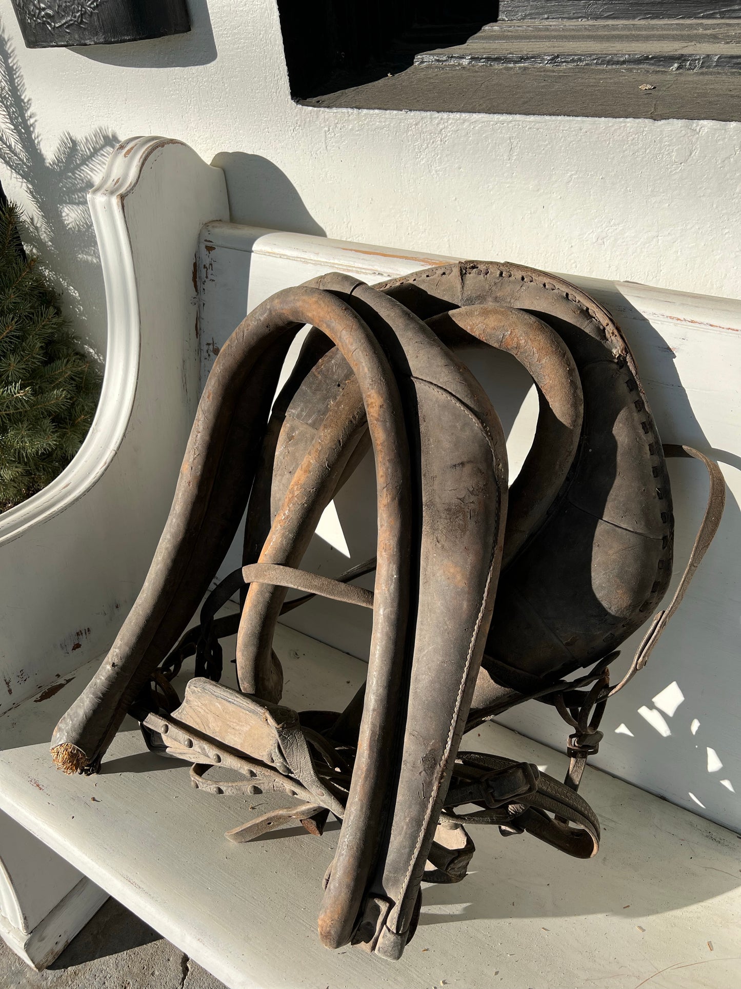 Antique plow collar Situation