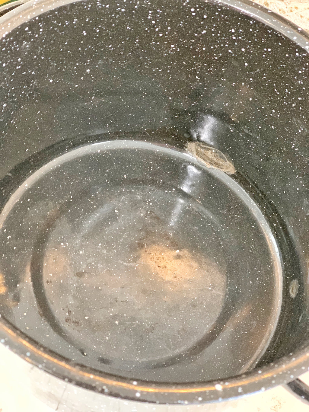 Black Enamel Pot