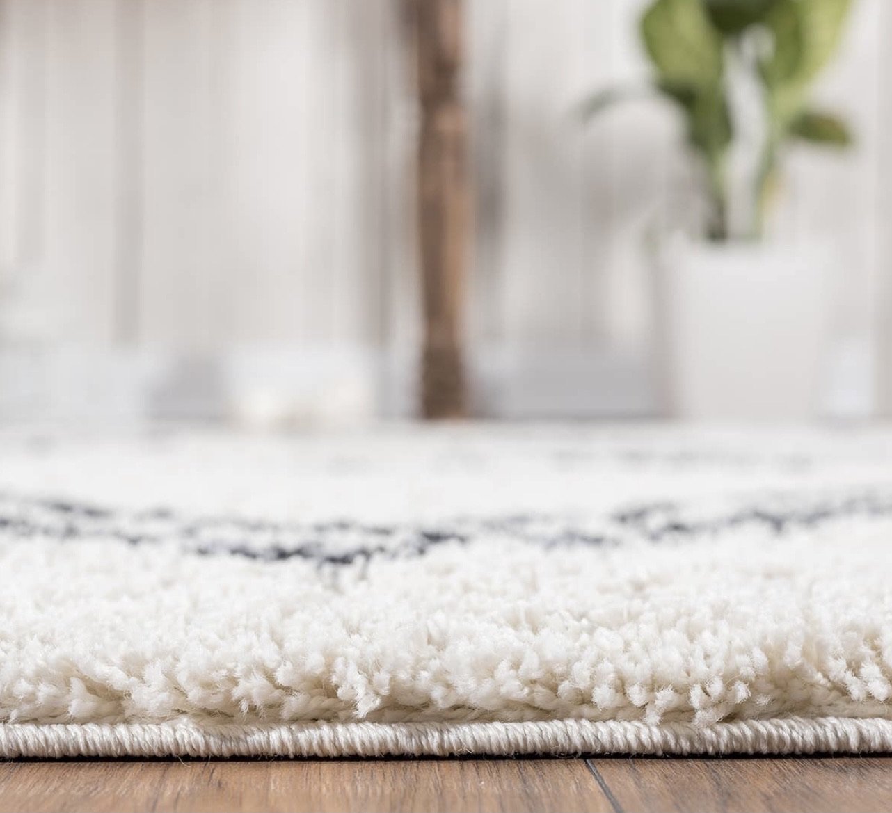 Morrocan Black and Cream shag rug
